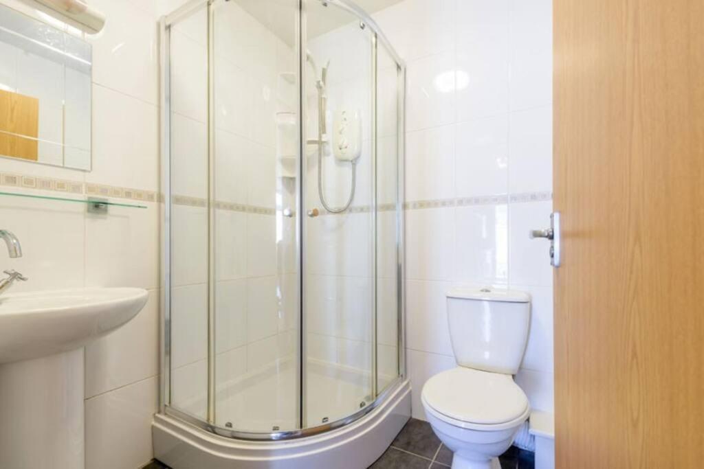 Juno - Apartment In The Heart Of Newquay 뉴키 외부 사진