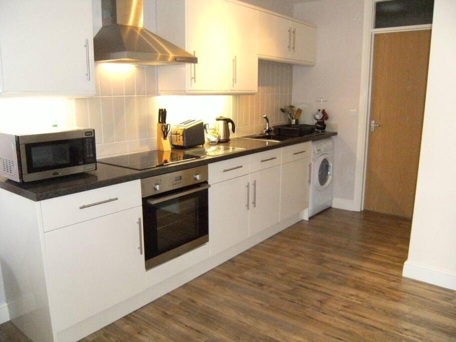 Juno - Apartment In The Heart Of Newquay 뉴키 외부 사진