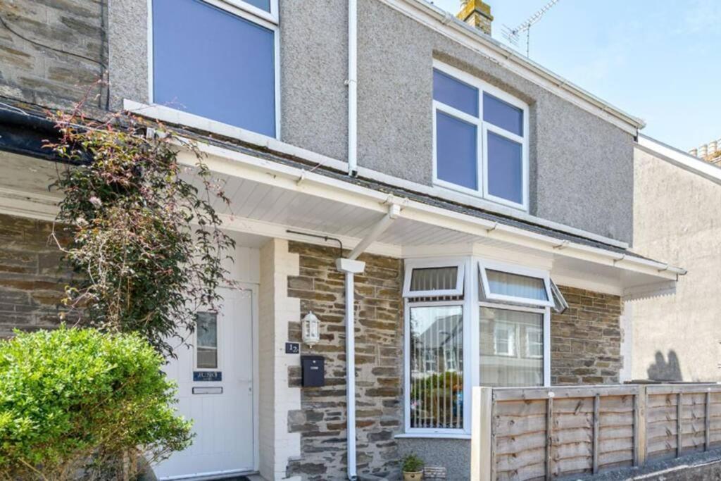Juno - Apartment In The Heart Of Newquay 뉴키 외부 사진